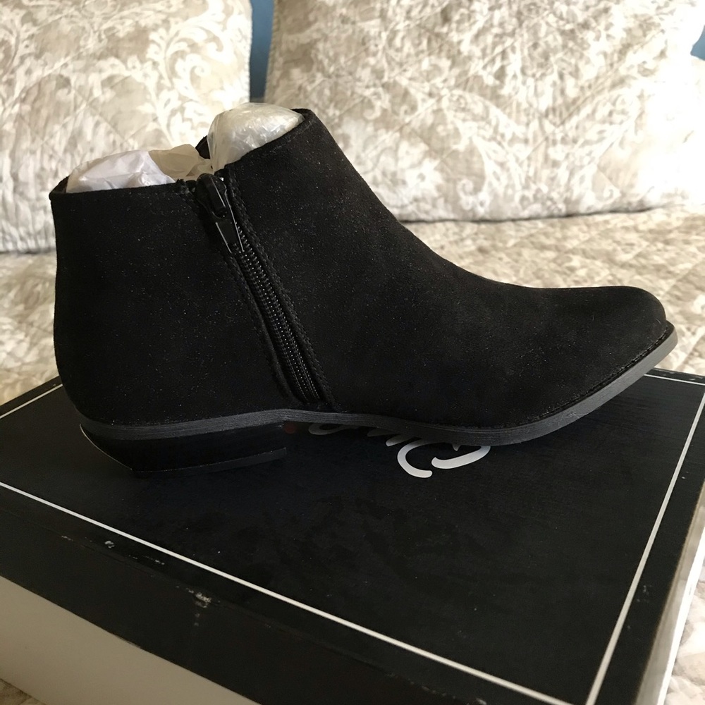 Quipid Booties - Picture 2 of 4